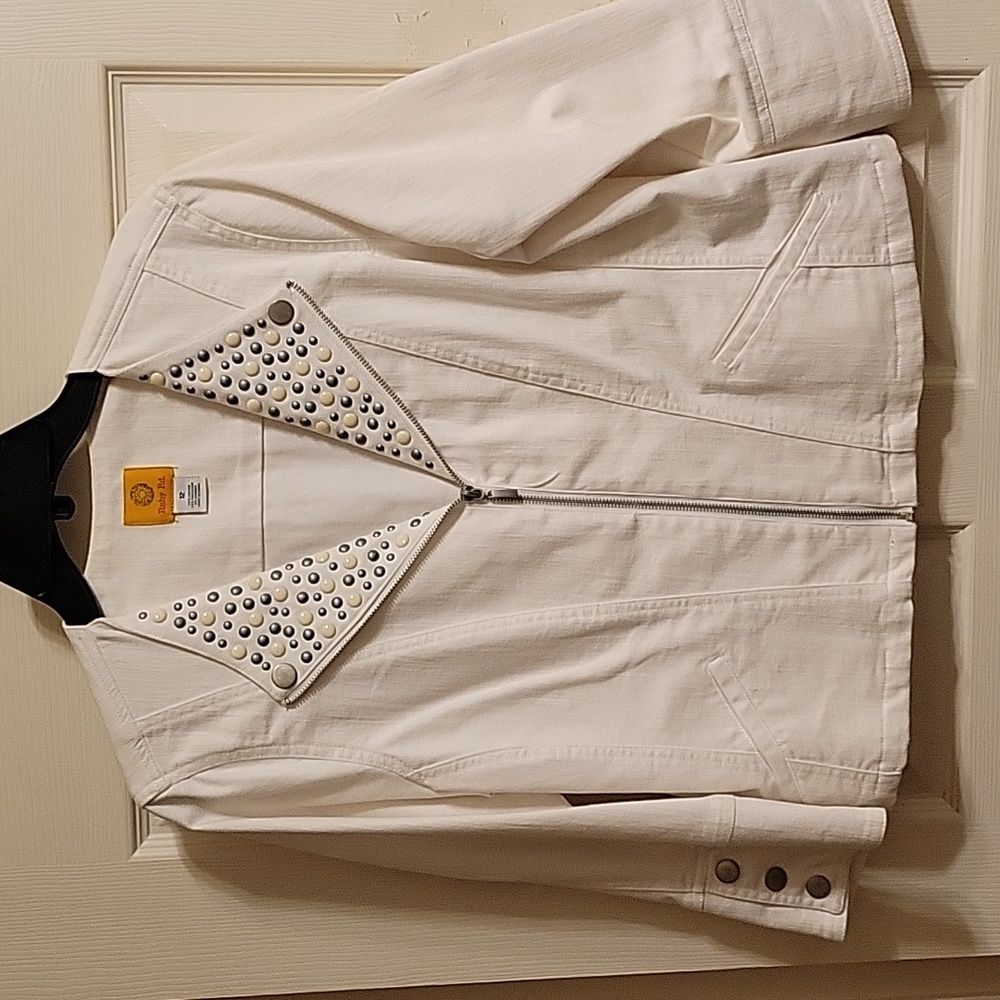 Ruby Rd. Woman's Studded White Jean jacket Blazer two sizes available 12 and 10 - Picture 4 of 16